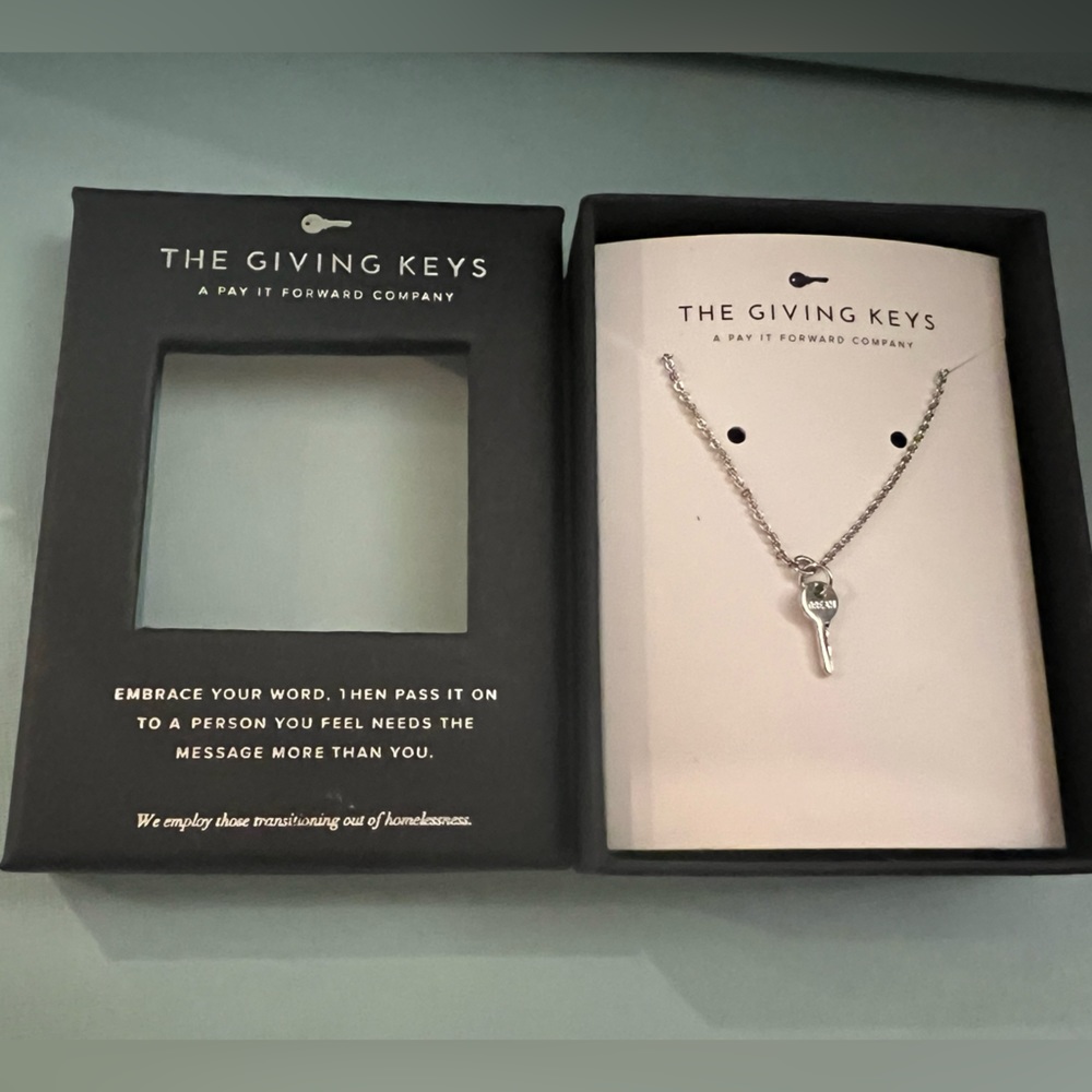 The Giving Keys "Dream" Silver Mini Key Bracelet